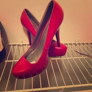 Red pumps